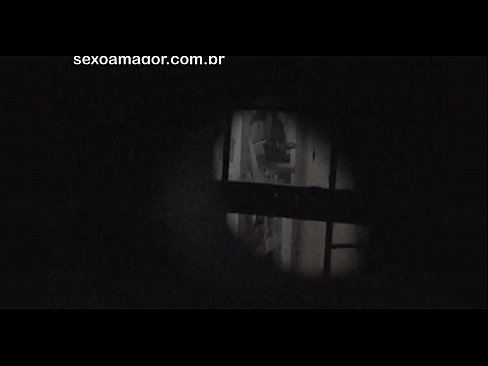 ❤️ Blondie wurdt yn it geheim op fideo opnommen troch in buertvoyeur ferburgen efter holle bakstiennen ️❌ Anale fideo op fy.porngifmag-com.ru ❌❤