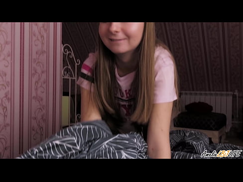 ❤️ Blondie sûget har BFF's djip en krijt cum yn 'e mûle ️❌ Anale fideo op fy.porngifmag-com.ru ❌❤