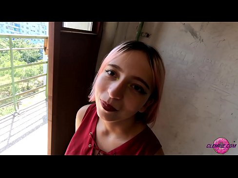❤️ Studint Sensual sûget in frjemdling yn 'e bûtenwrâld - Cum op syn gesicht ️❌ Anale fideo op fy.porngifmag-com.ru ❌❤